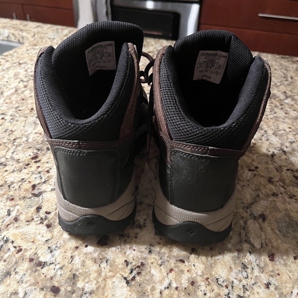 Columbia Hiking Boots - Picture 3 of 6
